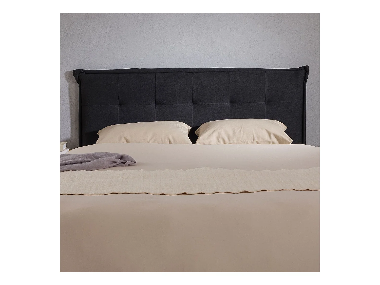 Tête de lit TIMOTHÉ 140 capitonnée, En tissu rembourré, Pieds en bois, Design élégant, Pour lits 140 cm, Noir