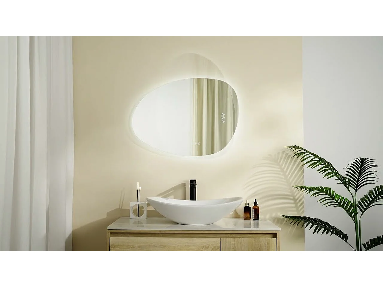 EMKE Miroir salle de bain avec éclairage, Miroir asymétrique LED, anti-buée, interrupteur tactile, 3 couleurs de lumière réglable, 65 x 45 cm