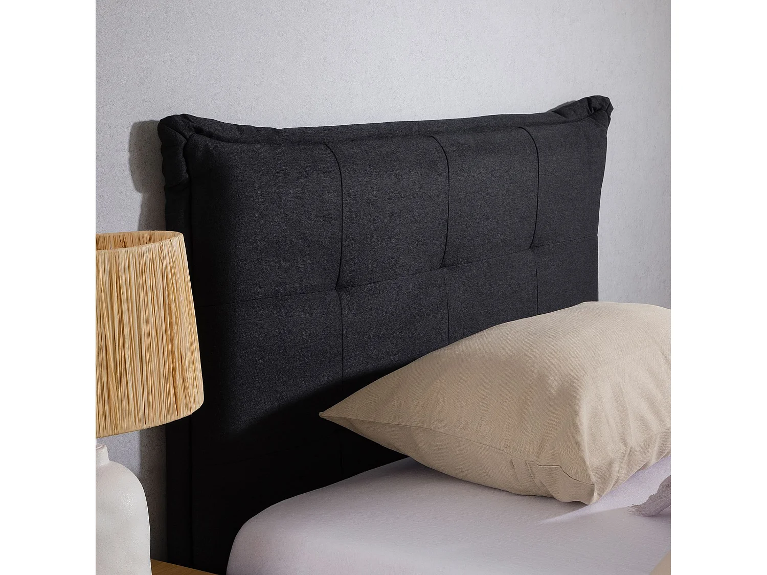 Tête de lit JALEYA 90 capitonnée, En tissu rembourré, Pieds en bois, Design élégant, Pour lits 90 cm, Noir