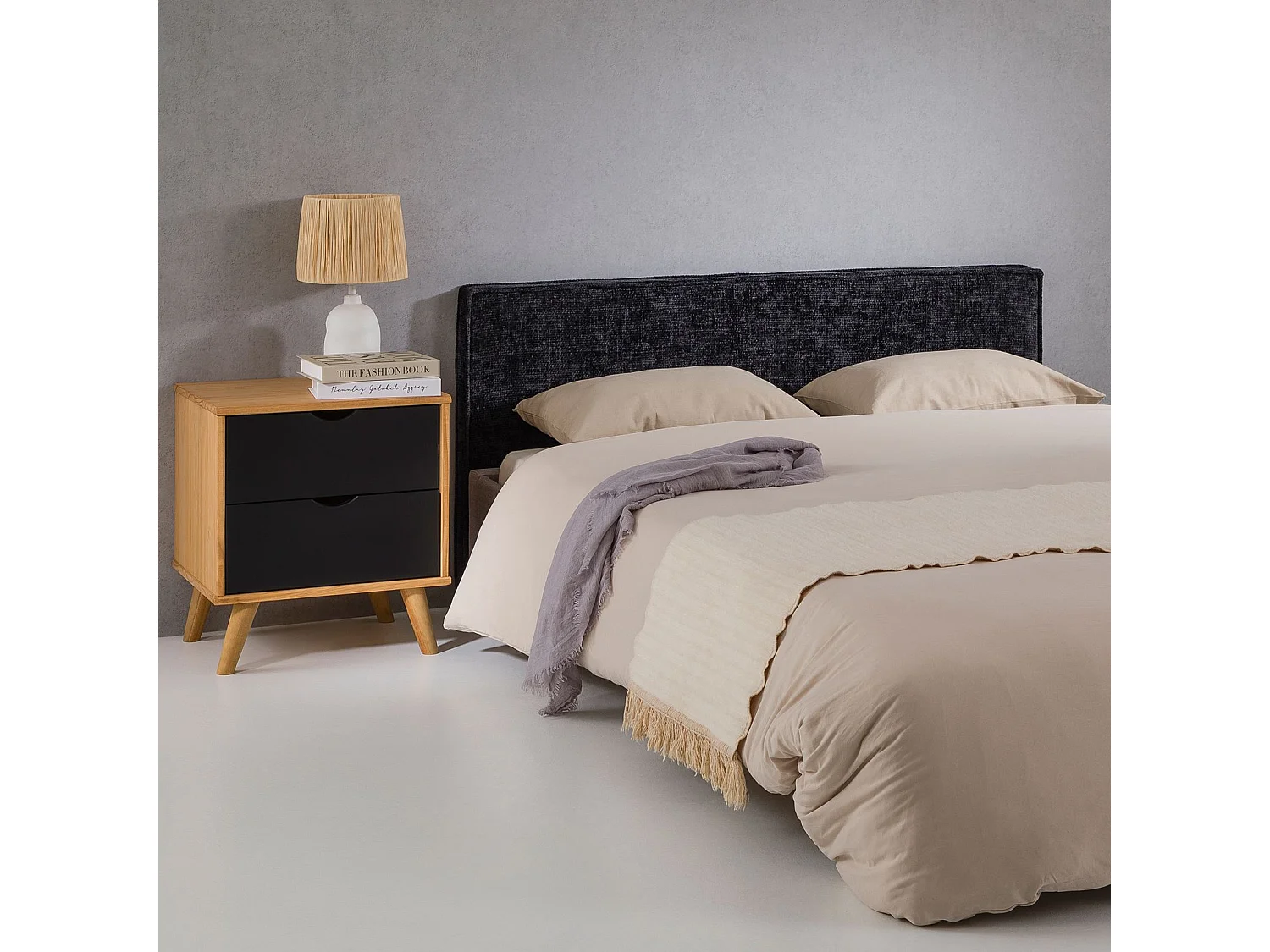 Tête de lit ELOWA 160 rembourrée, En tissu polyester pour lit 160 cm, Sur pieds en plastique, Noir