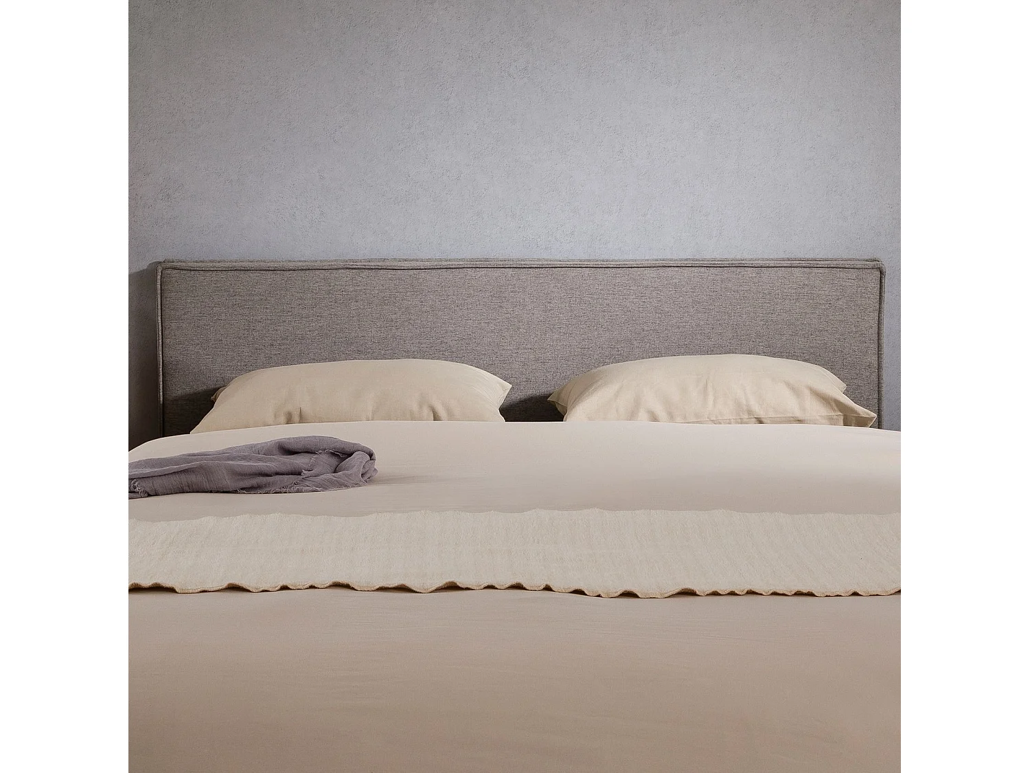 Tête de lit KLAO 160 rembourrée, En tissu polyester pour lit 160 cm, Sur pieds en plastique, Gris