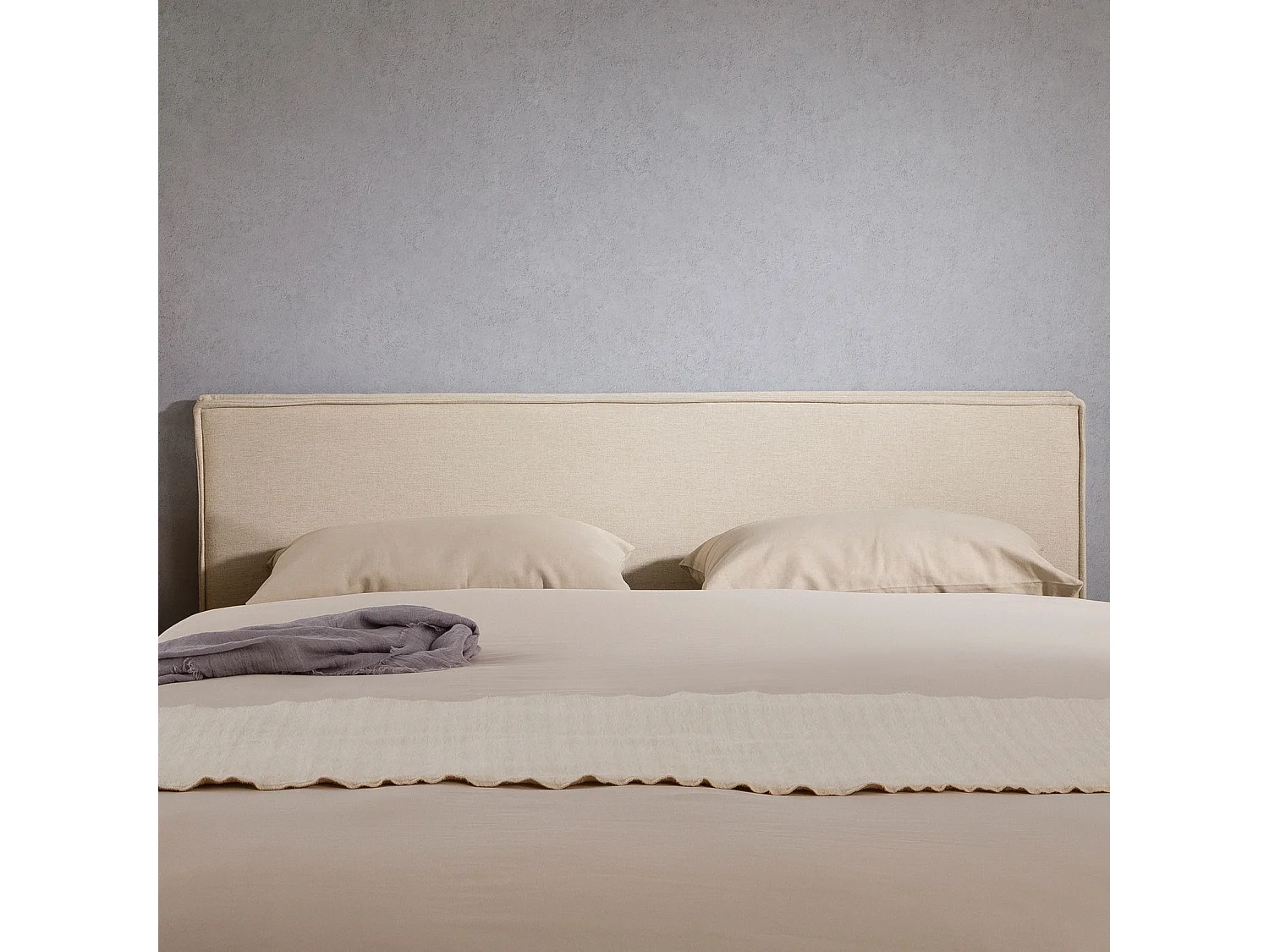 Tête de lit KLAO 160 rembourrée, En tissu polyester pour lit 160 cm, Sur pieds en plastique, Écru