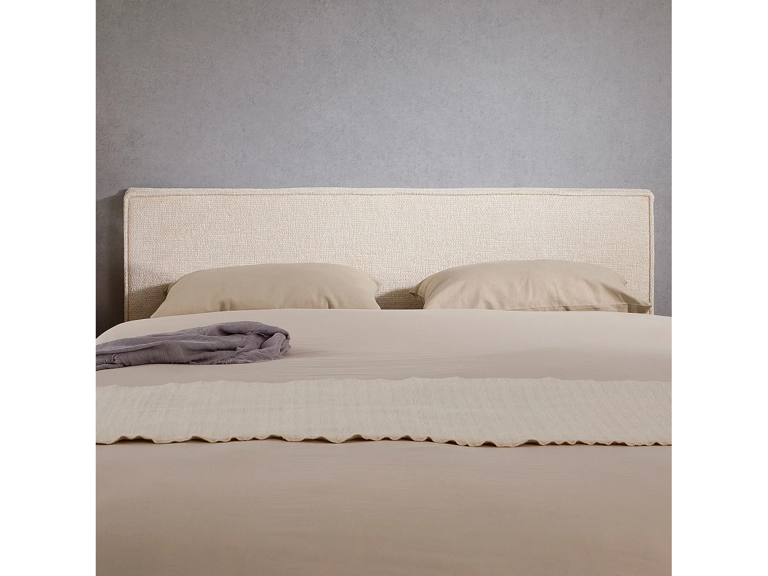 Tête de lit MIRENN 140 rembourrée, En tissu polyester pour lit 140 cm, Sur pieds en plastique, Blanc