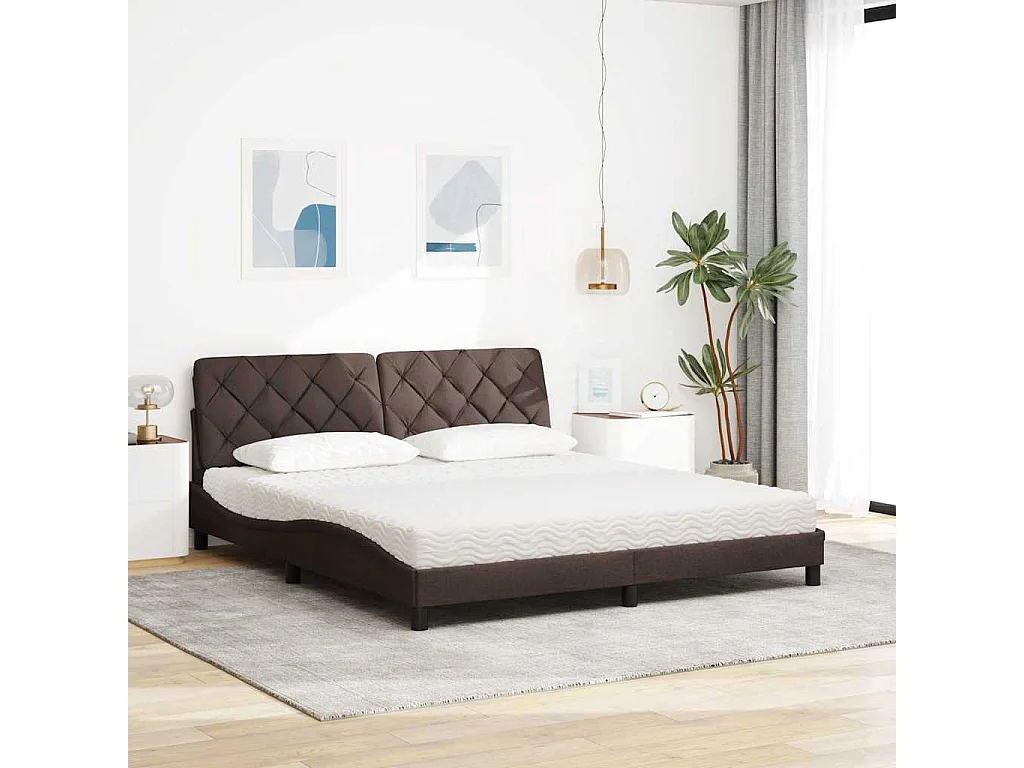 Bed met matras stof donkerbruin 180x200 cm