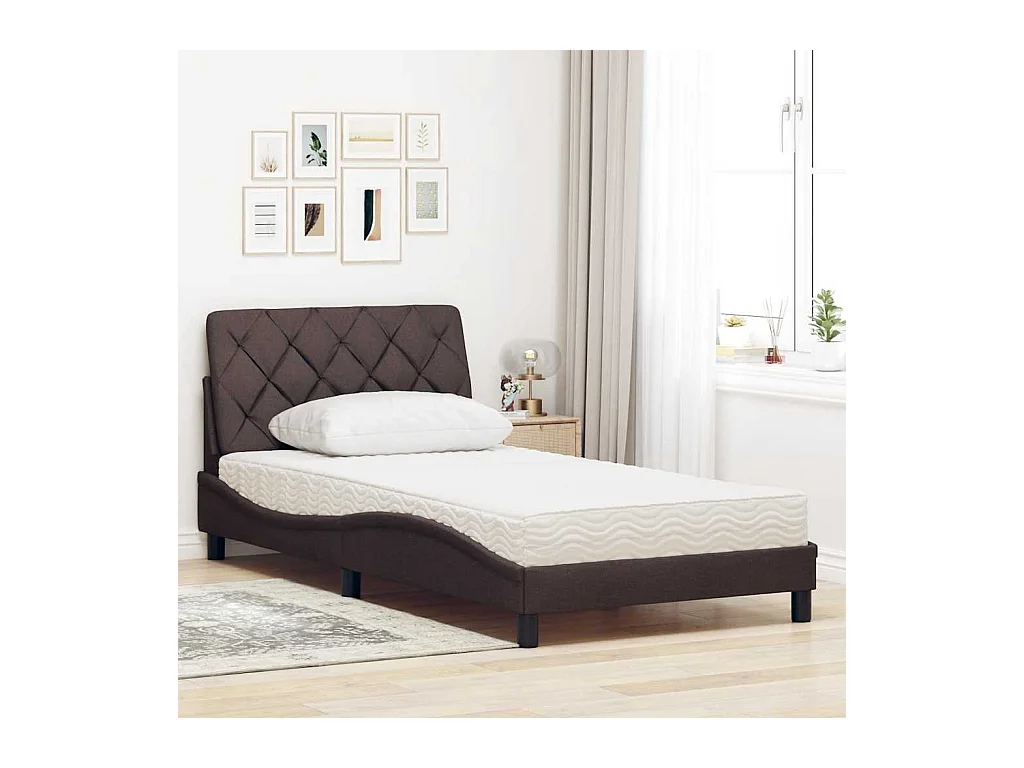 Lit avec matelas marron foncé 100x200 cm tissu