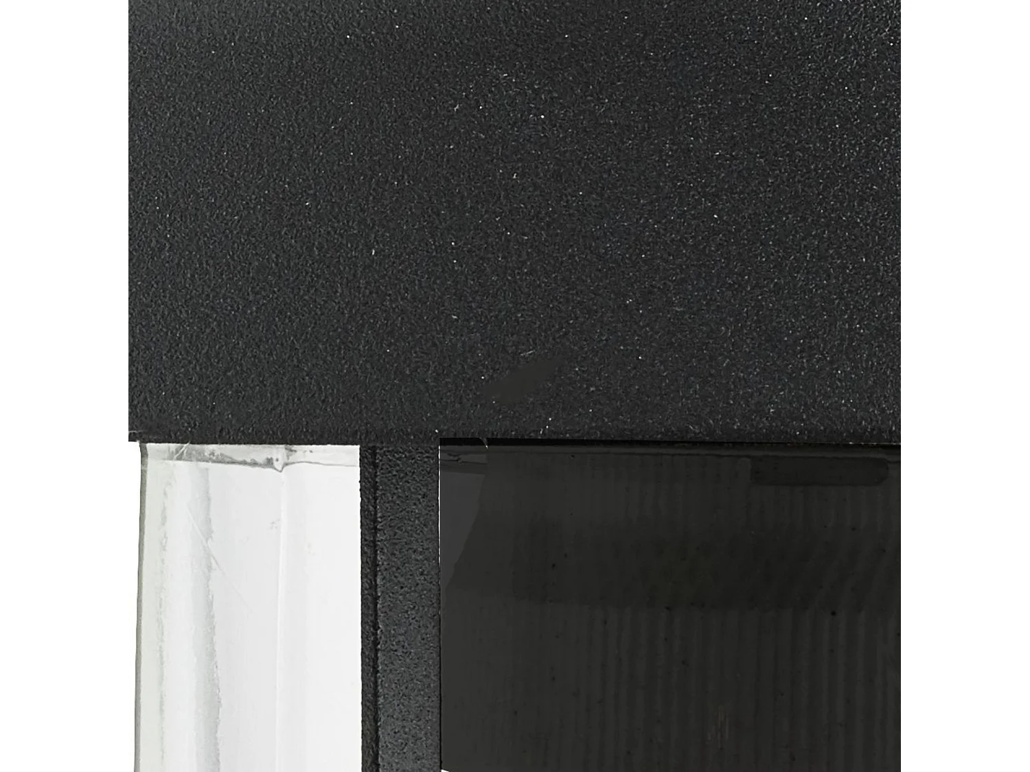 Searchlicht Genoa - 1 Licht Wandleuchte für den Außenbereich Schwarz Schwarz IP44Glaslaternen Matt, E27