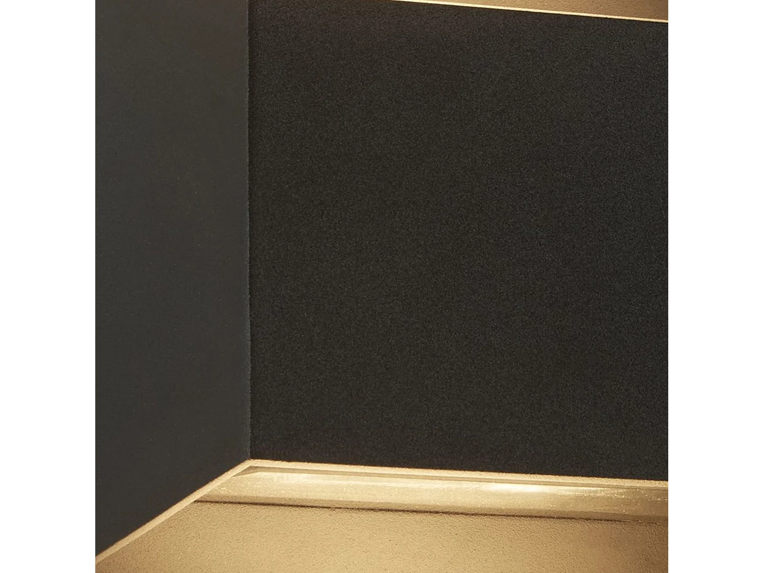 Searchlight Outdoor - Applique LED Up Down da esterno a 2 luci Nero IP65