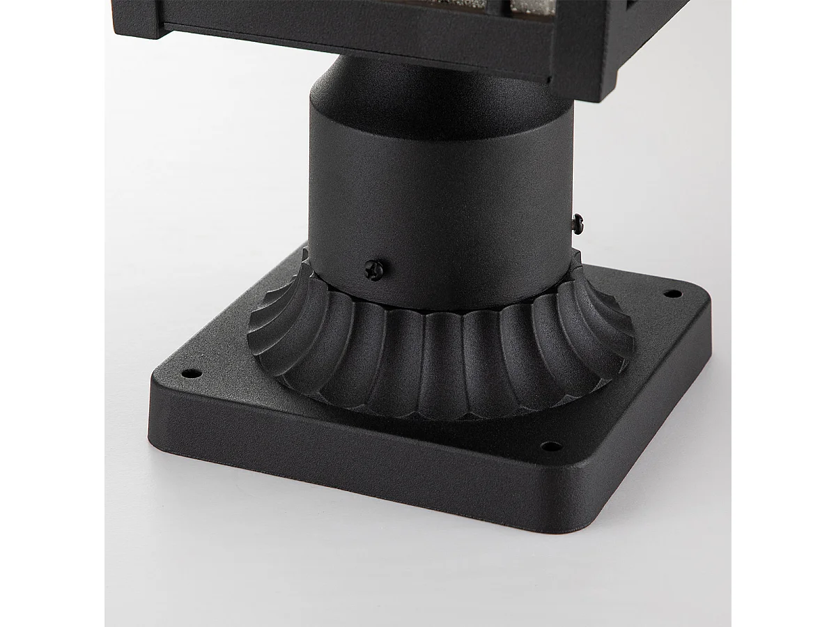 Elstead Quoizel Cedar Außen-Sockelleuchte Schwarz, IP44