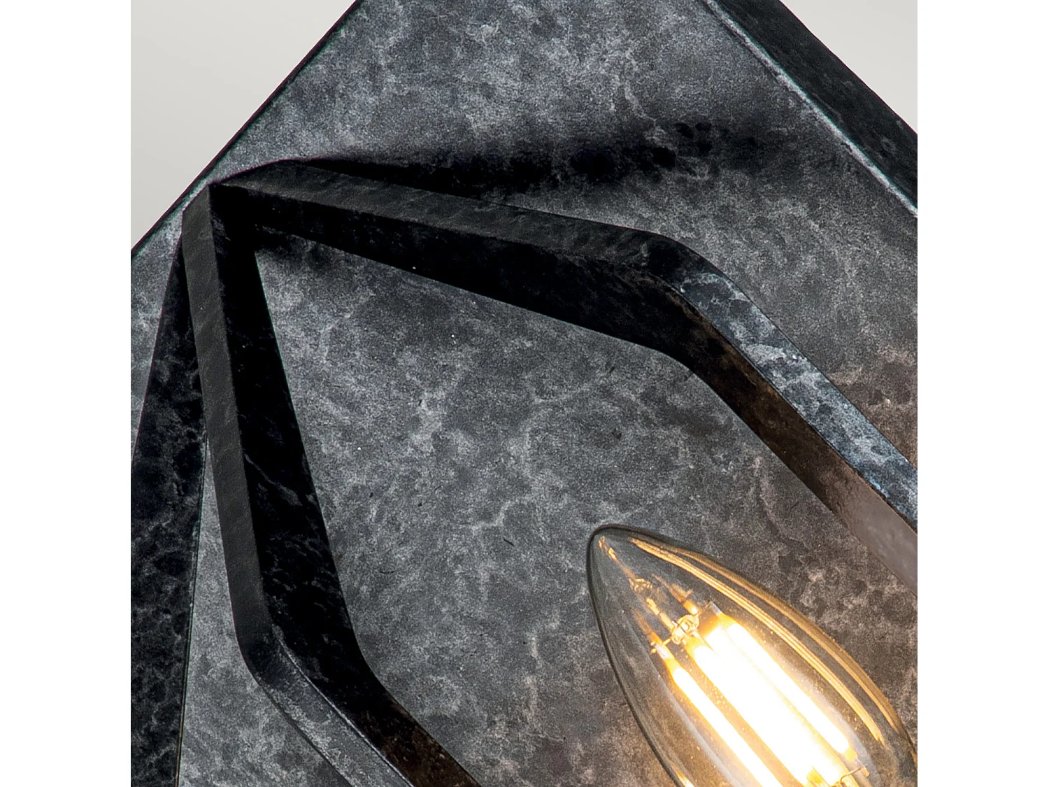 Elstead Quoizel Vanguard Wandleuchte alt schwarz