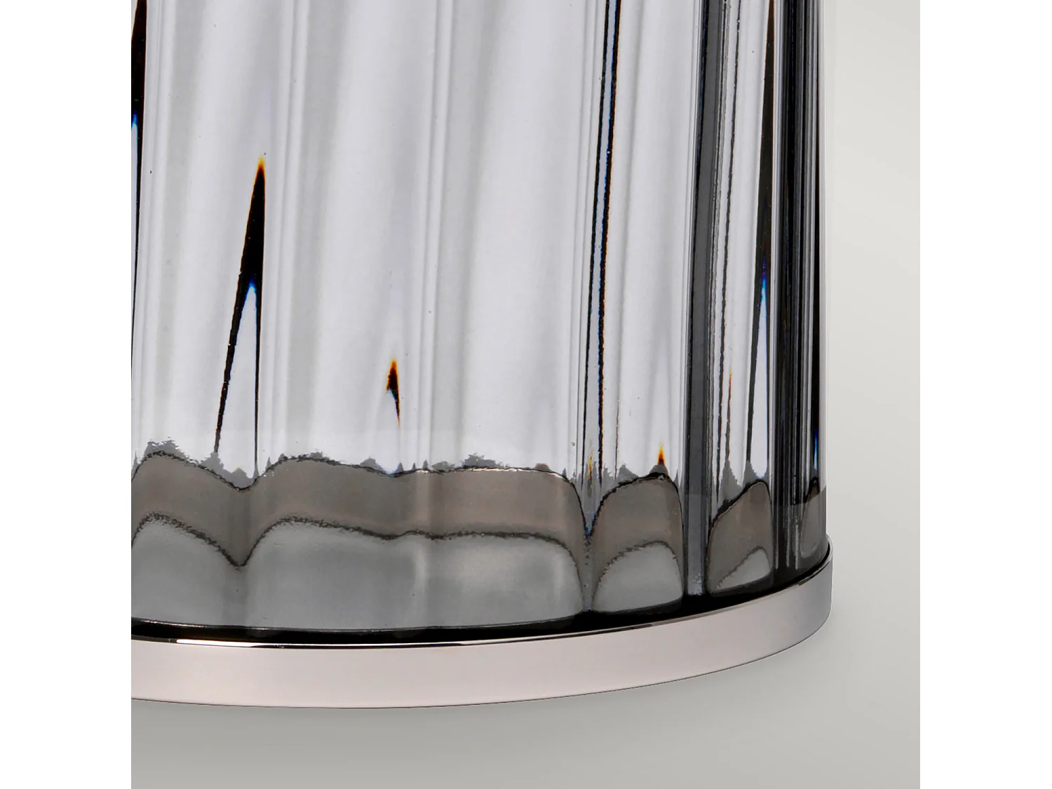 Reno Tischlampe Metallarbeiten Poliertes Nickel, Rauchglas