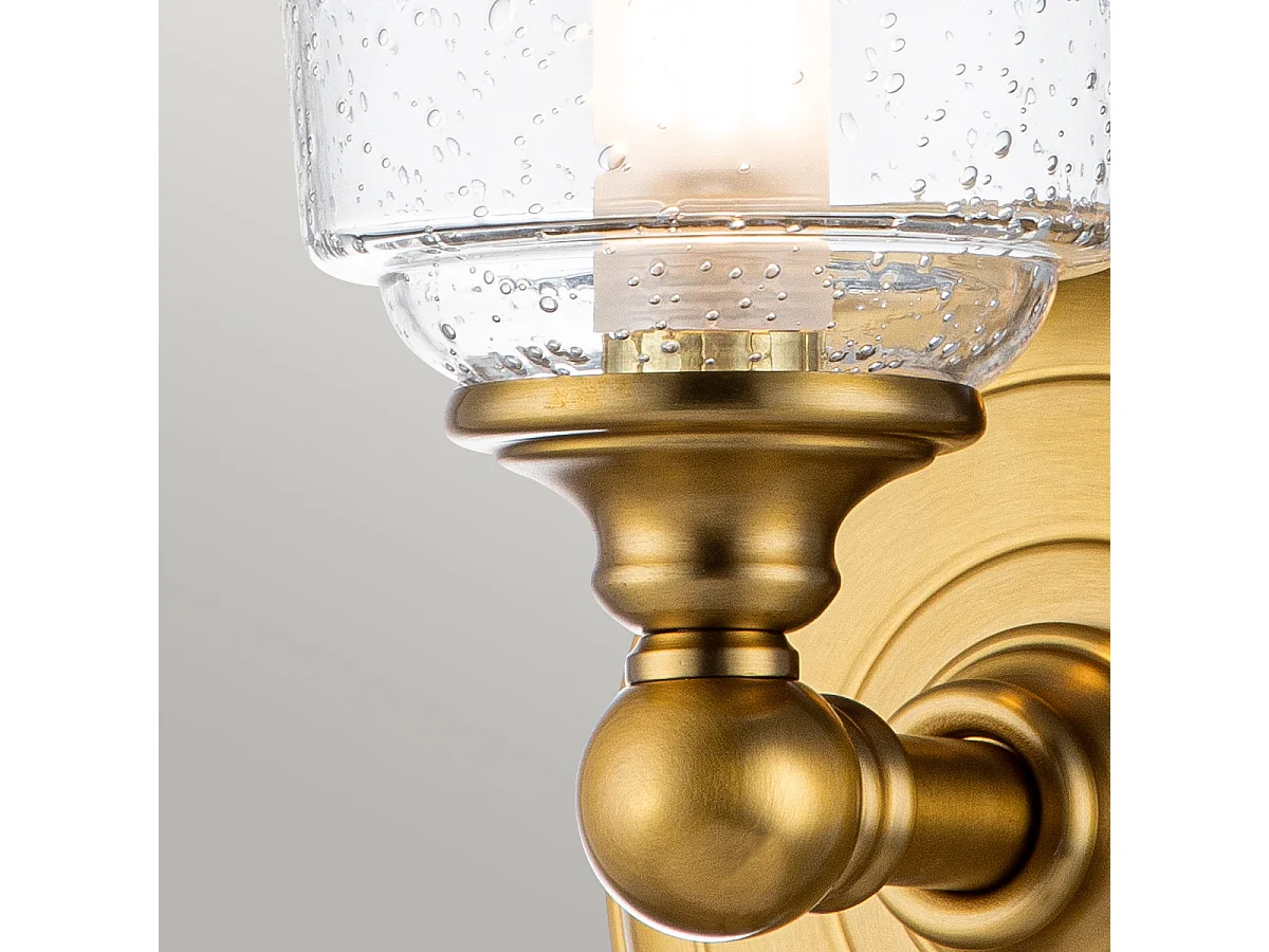 Elstead Feiss Hugeunot Lampada da parete in ottone brunito, IP44