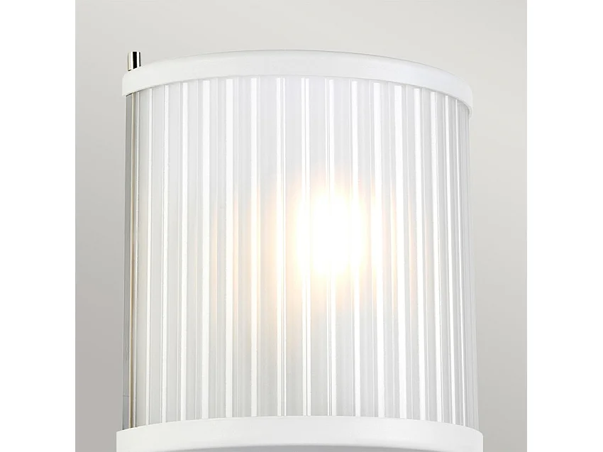 Corona Flush 1 ljus vägglampa, vit polerad nickel, frostat glas