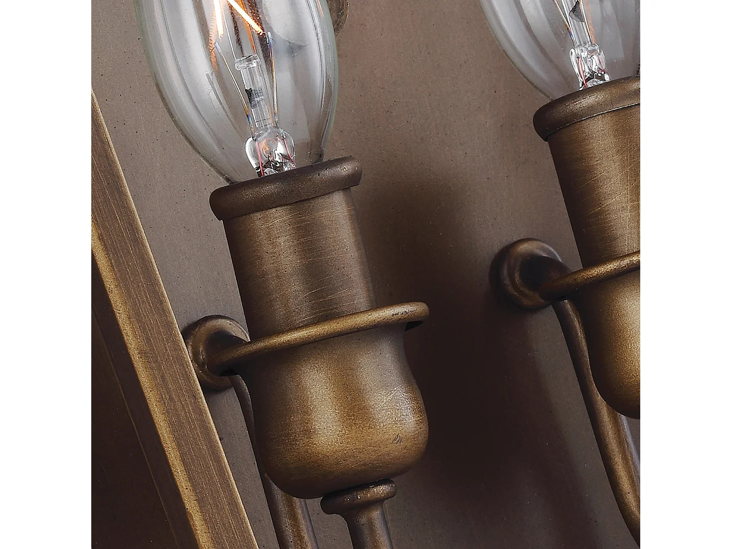 Elstead Yarmouth - Applique a 2 luci, ottone anticato verniciato