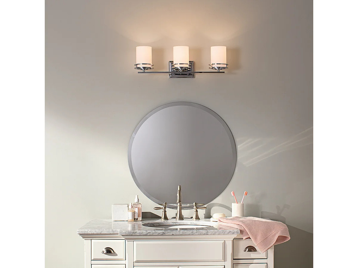 Elstead Hendrik - 3 Licht Badezimmer Wandleuchte Chrom poliert IP44, G9