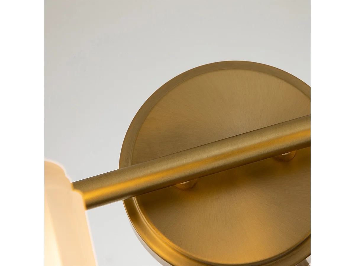 Elstead Quoizel Swell Lampada da parete in ottone spazzolato, IP44