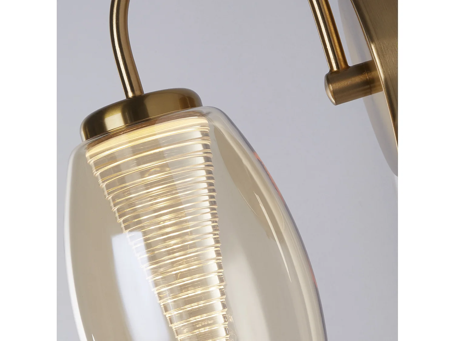 Searchlight Cyclone Aplique Bronce, Copa Champán