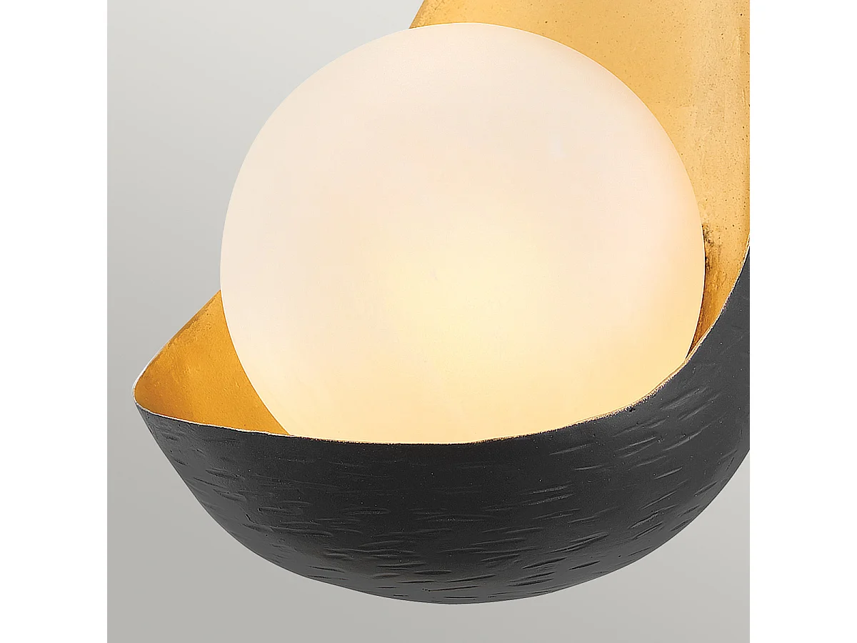 Ren Lisa McDennon di Hinkley Lampada da parete a 1 luce nera, oro