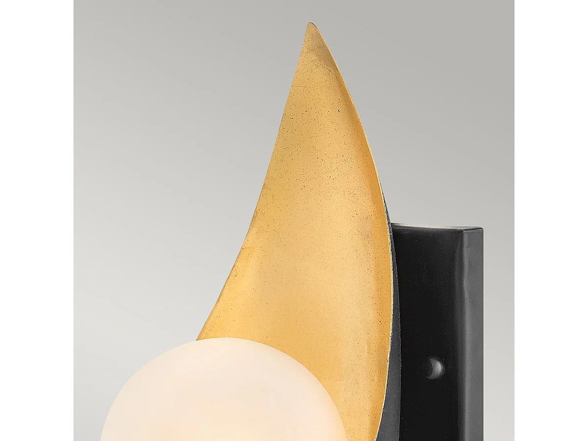 Ren Lisa McDennon di Hinkley Lampada da parete a 1 luce nera, oro