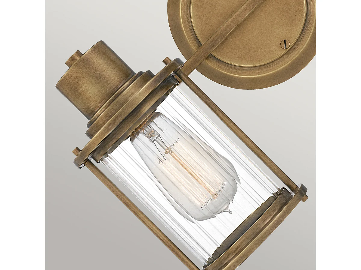 Elstead Quoizel Riggs Vägglampa Weathered Brass, IP44