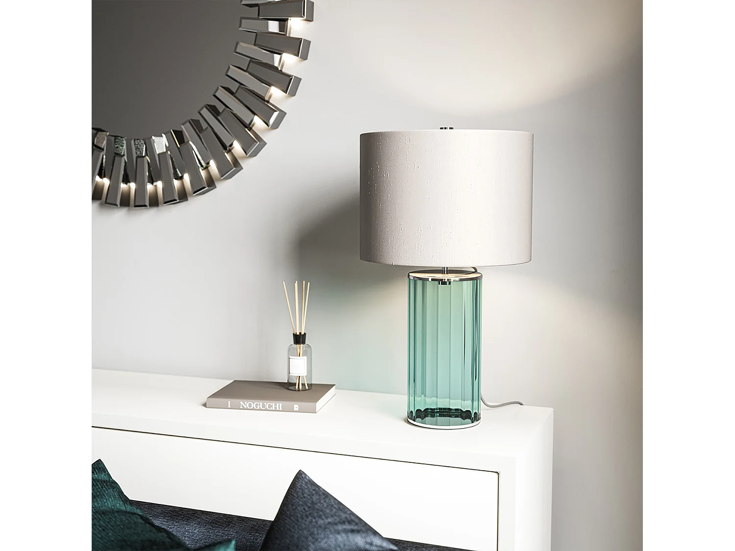 Reno Tischlampe Metallarbeiten Poliertes Nickel, grünes Glas