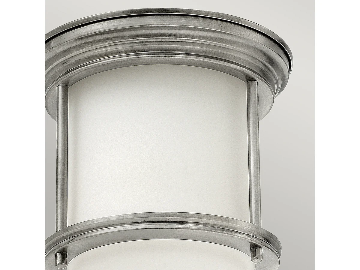 Hadrian Hinkley 1 licht Flush Mount Antique Nickel mit Opalglas IP44