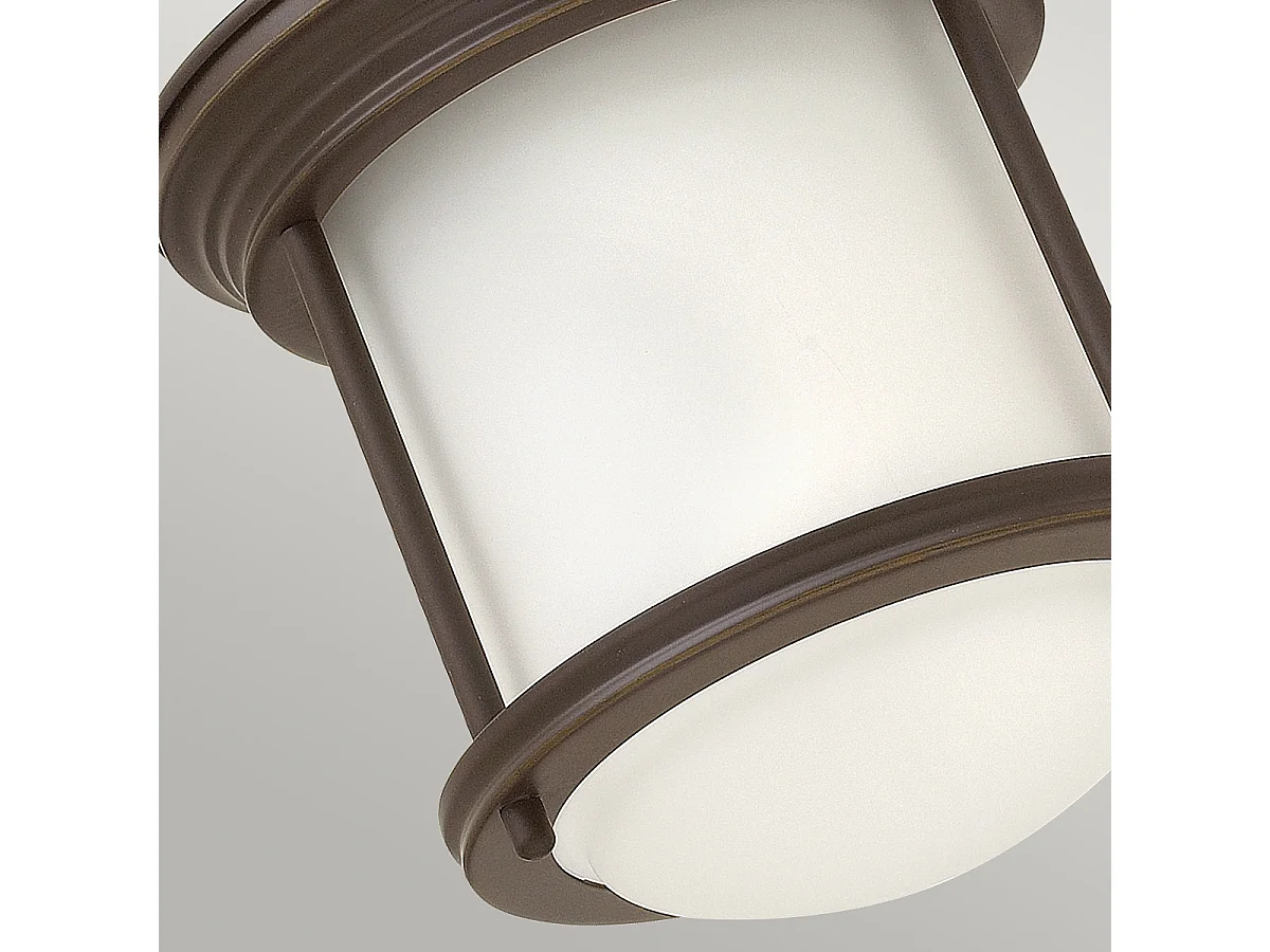 Hadrian Hinkley 1 licht Flush Mount Oil Rubbed Bronze mit Opalglas IP44