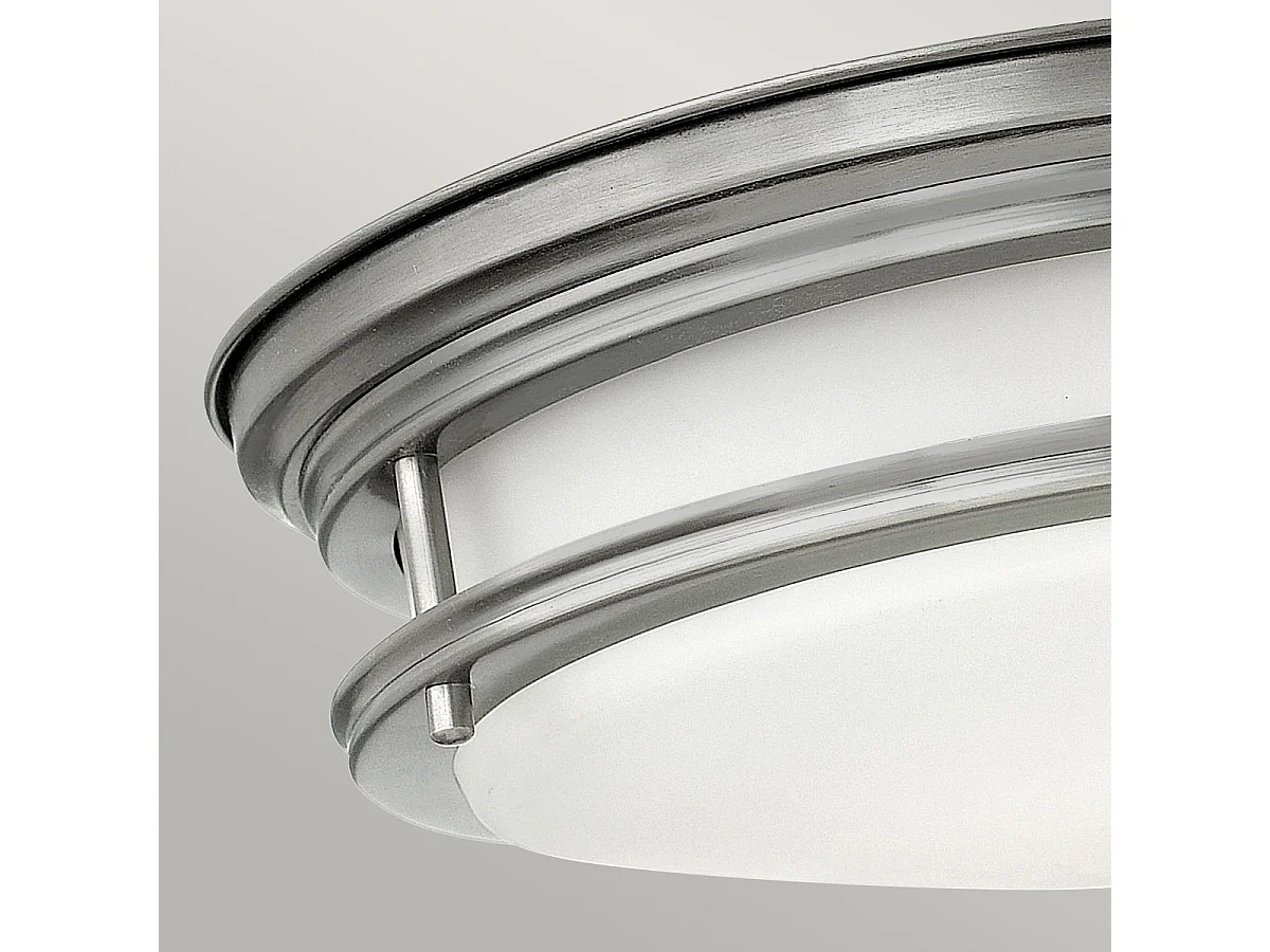 Hadrian Hinkley 2 licht Flush Mount Antique Nickel mit Opalglas IP44