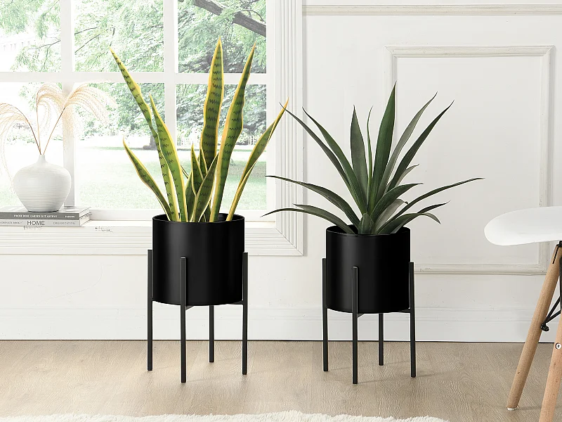 Lot de 2 cache-pots sur pied en métal - D. 25 x H. 39 et D. 23 x H. 35.5 - Noir mat - EDMEE