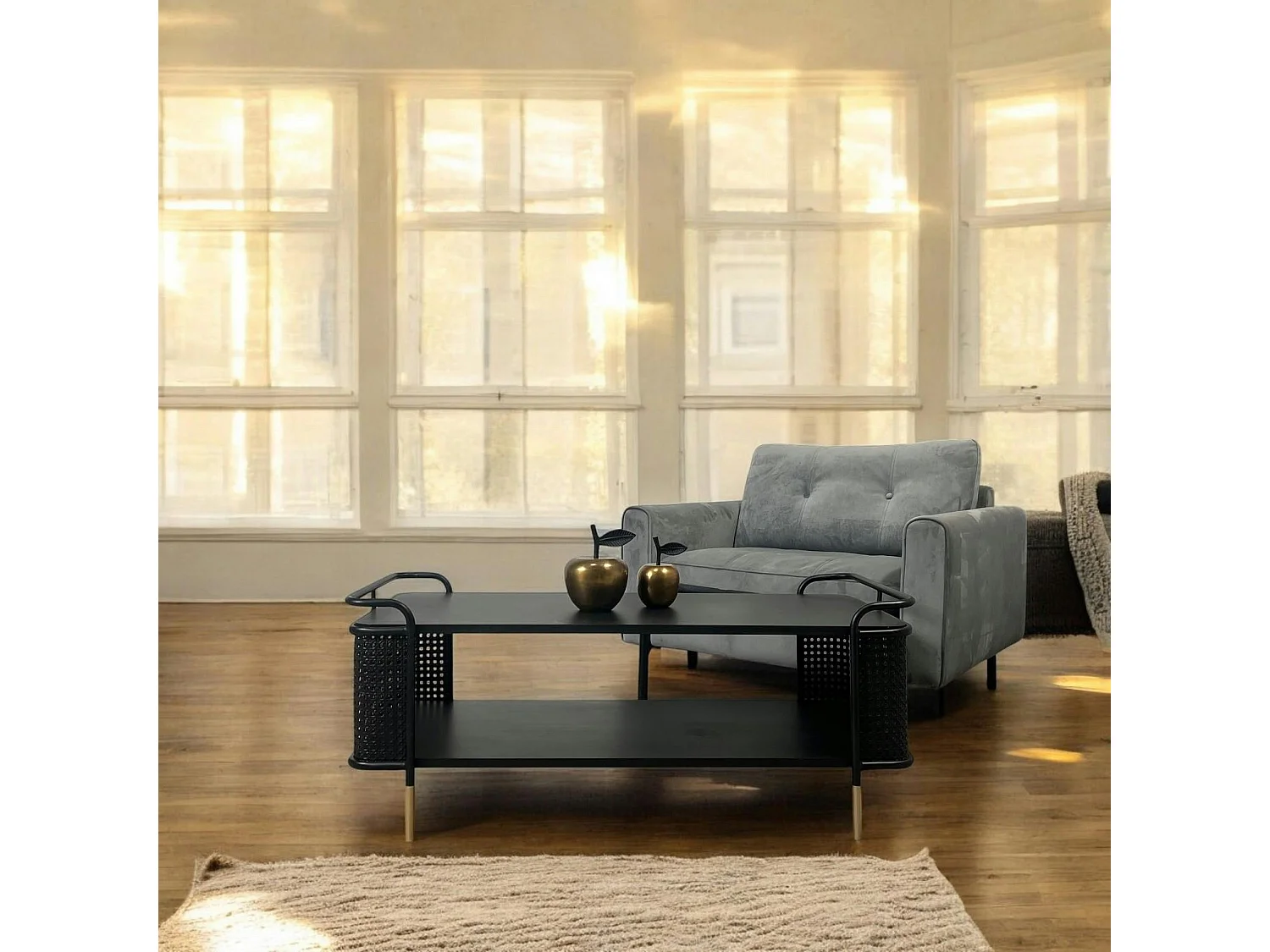 Table basse noire pieds dorés double plateau