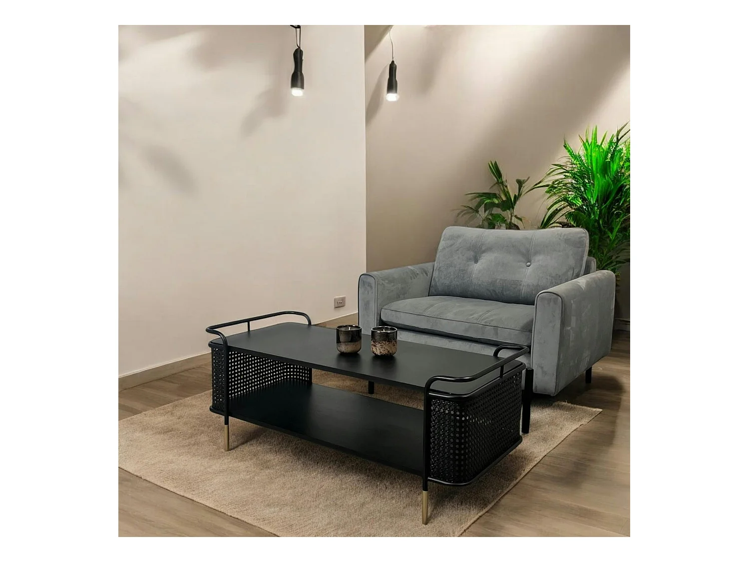Table basse noire pieds dorés double plateau