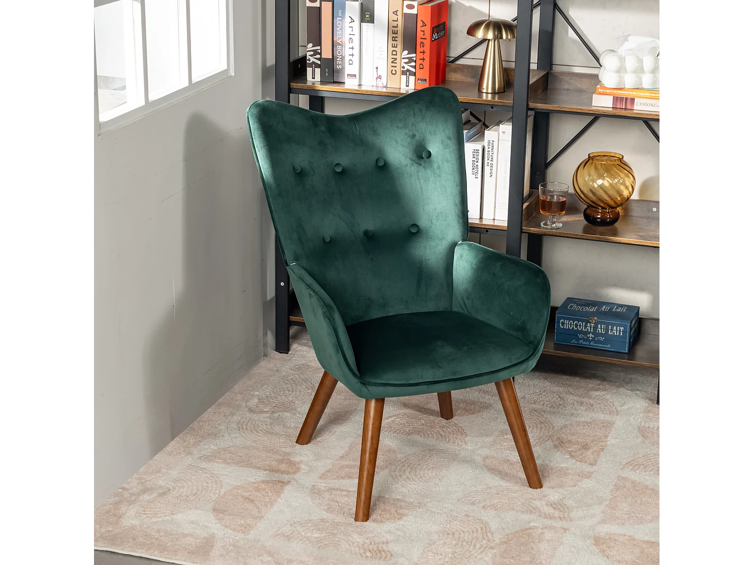 URBAN MEUBLE Fauteuil scandinave capitonné en velours vert KAS SMALL VELVET GREEN