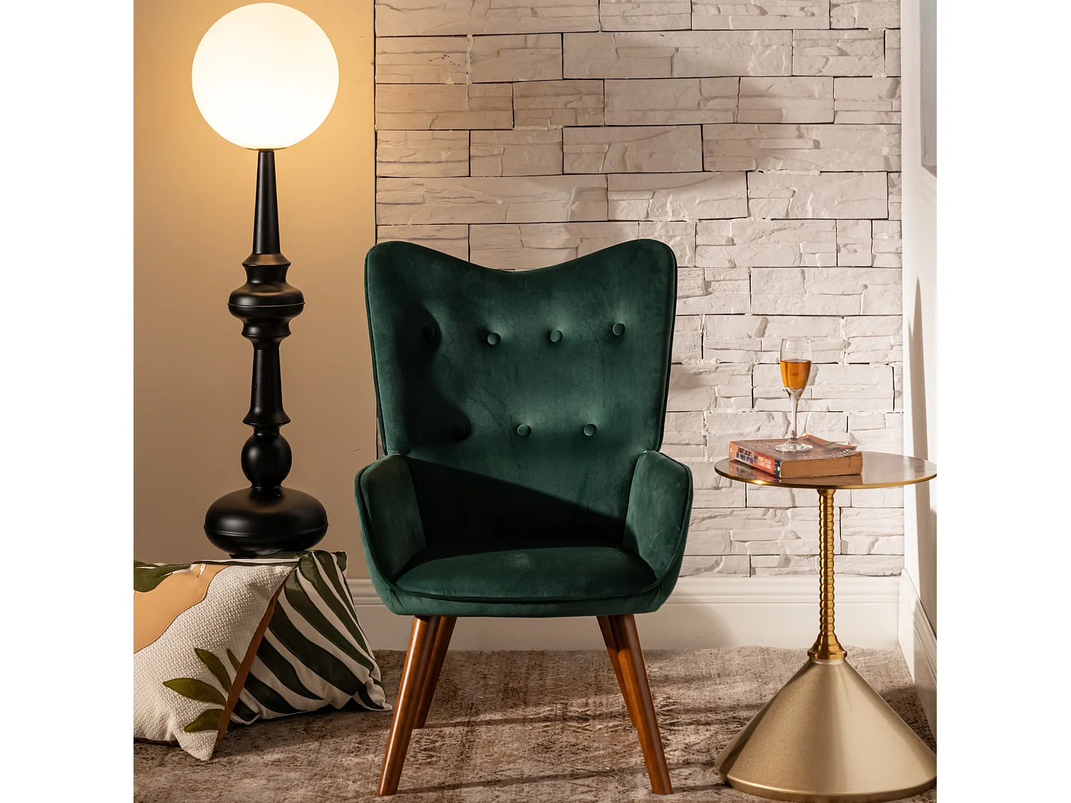 URBAN MEUBLE Fauteuil scandinave capitonné en velours vert