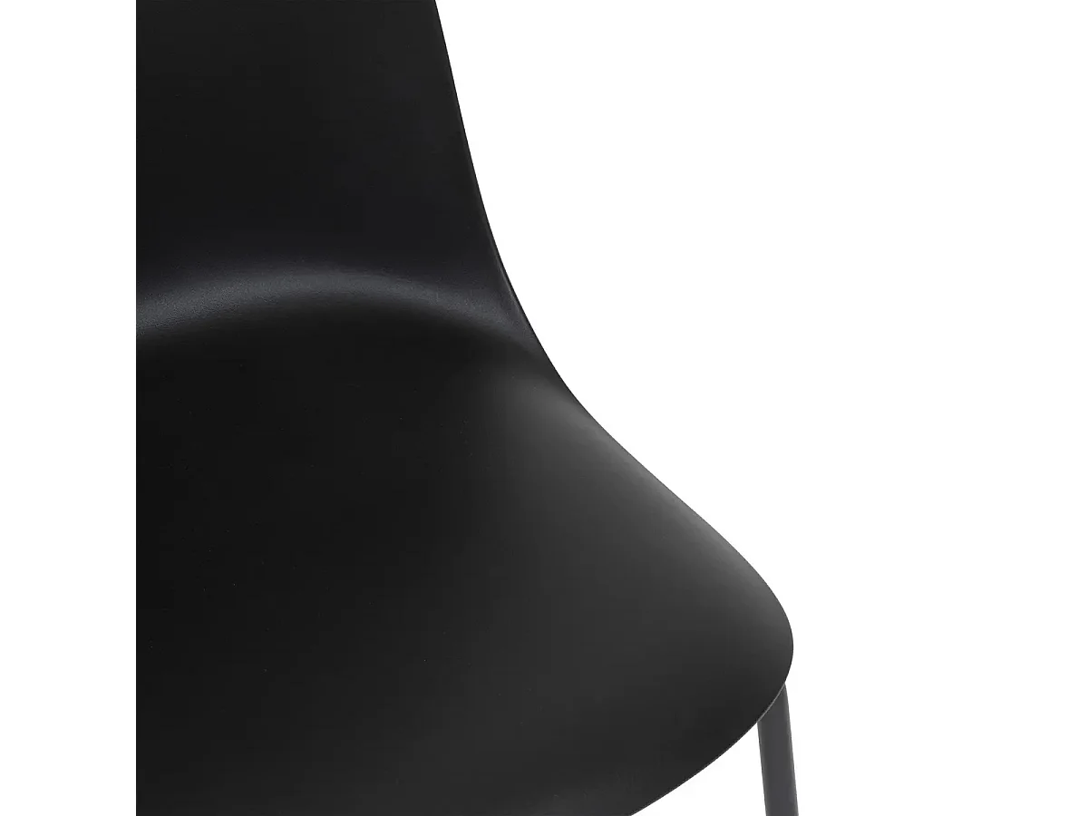 Lot de 6 chaises en Polypropylène coloris noir , avec pieds en métal coloris noir