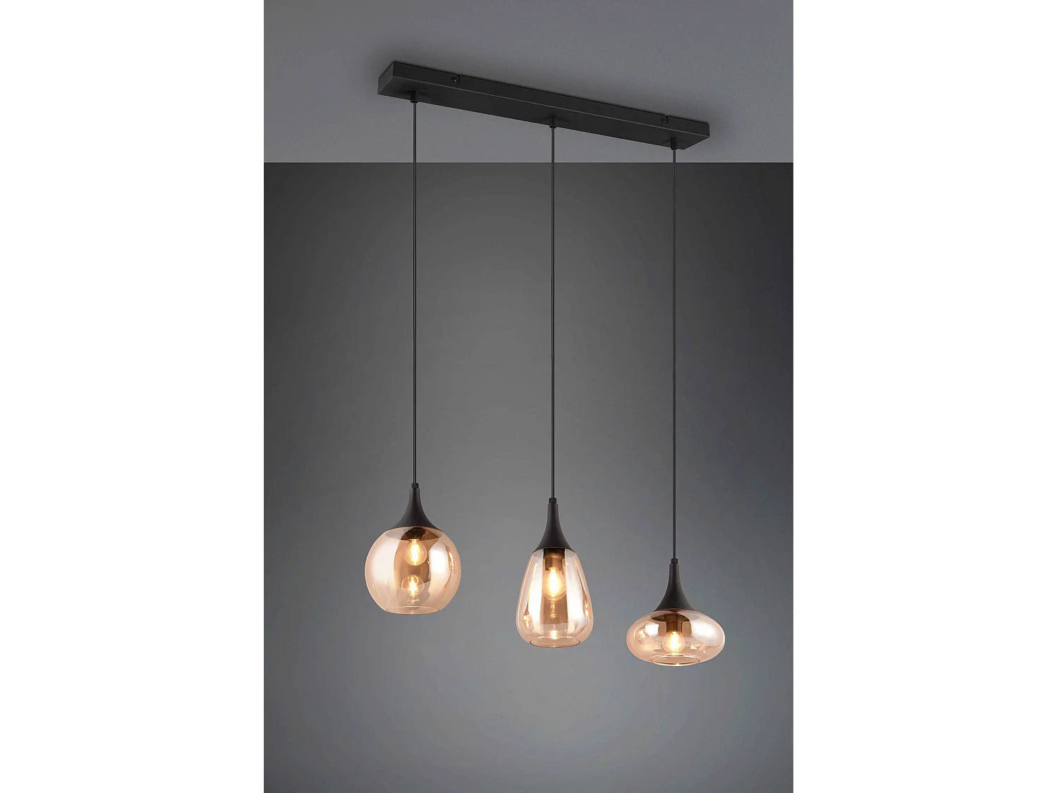 Lampada a sopensione 3 diffusori, metallo, nero e ambra, L 68 cm, Lumina