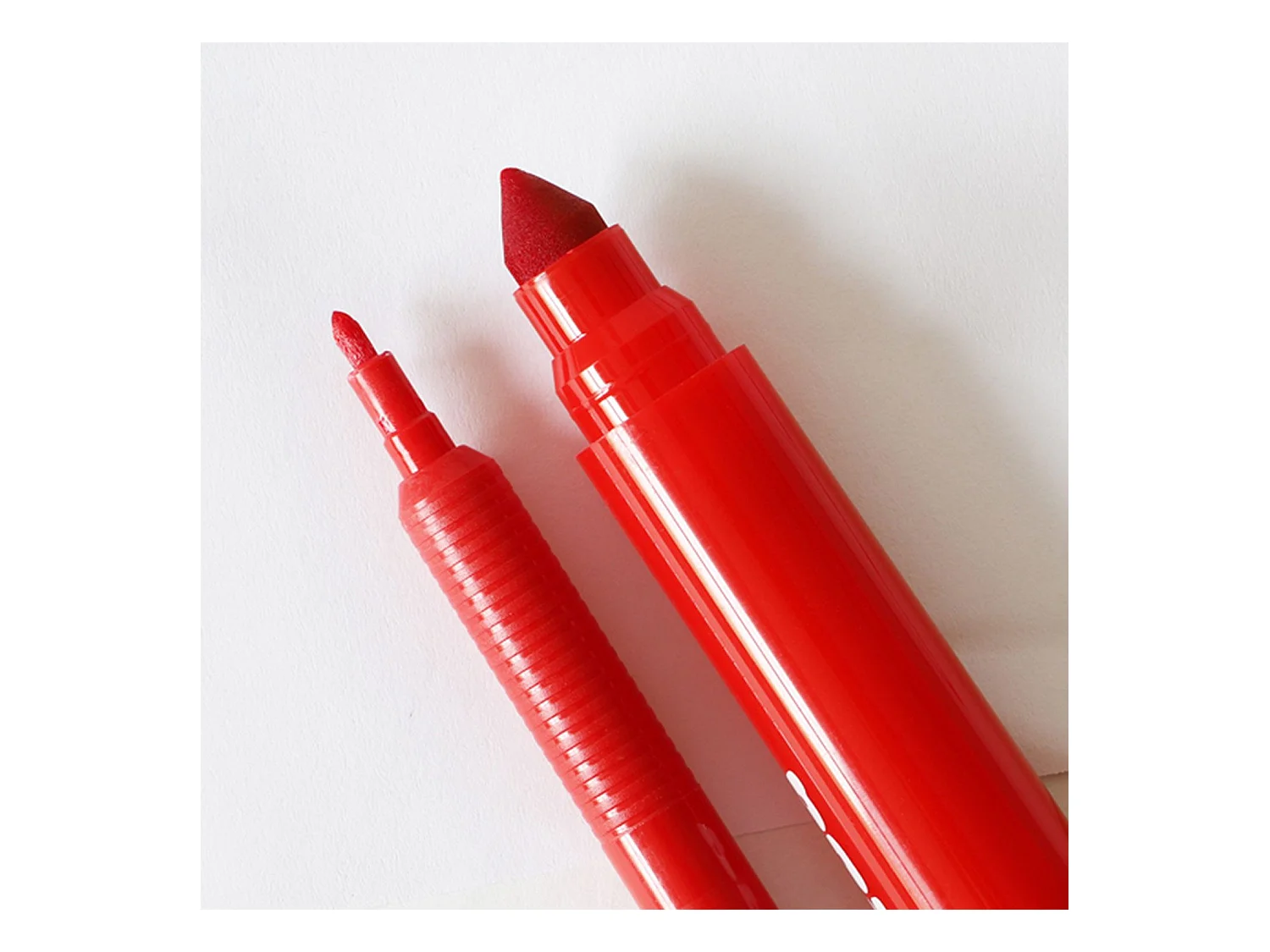 Seau de 36 gros feutres + 36 feutres pointe fine