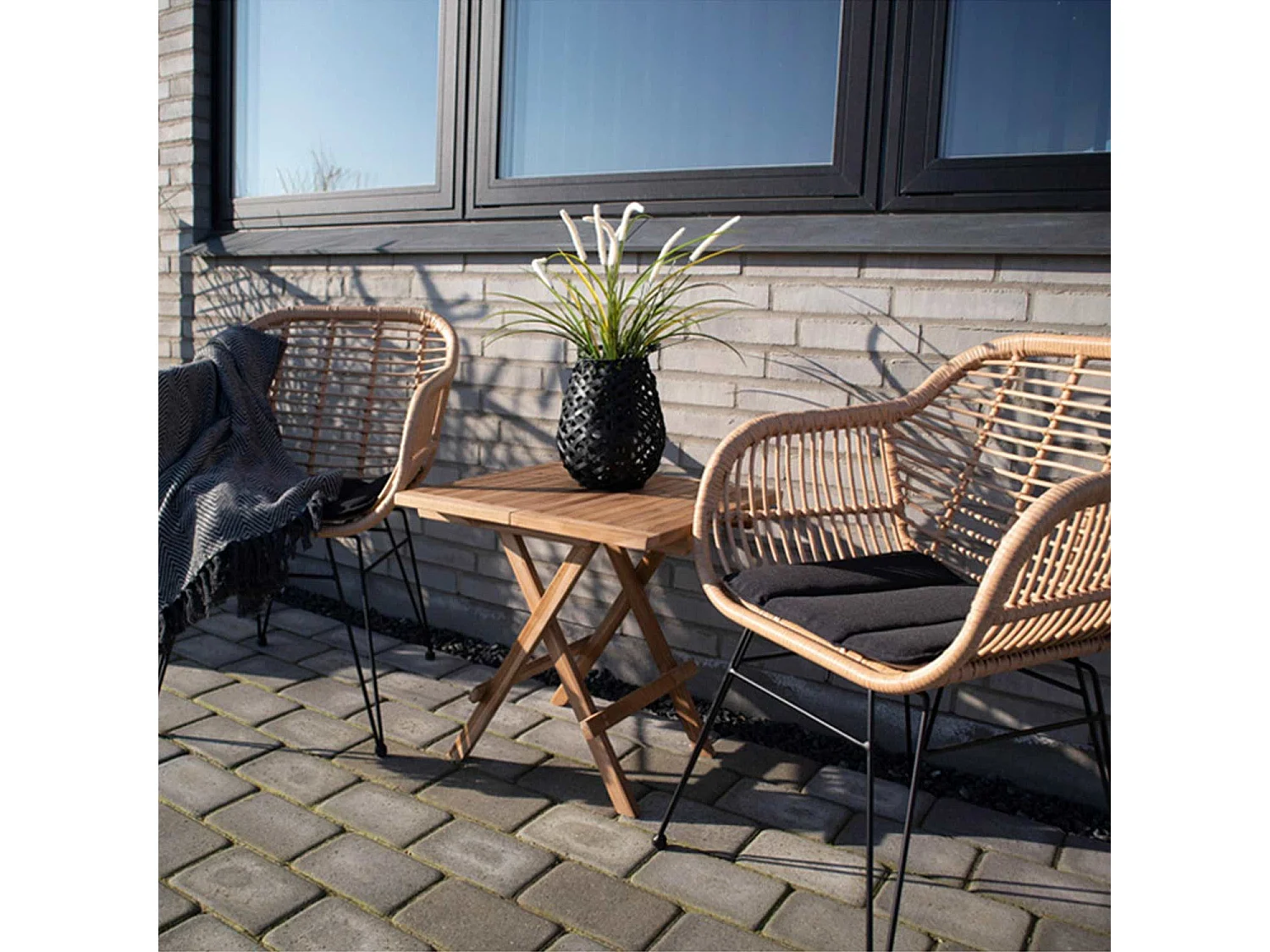 Table de jardin carrée 50 cm + 2 fauteuils