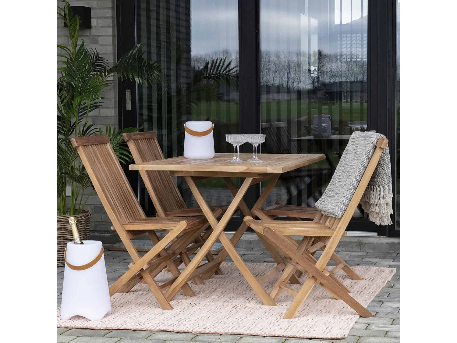 Table de jardin 120 x 80 cm + 4 chaises en teck