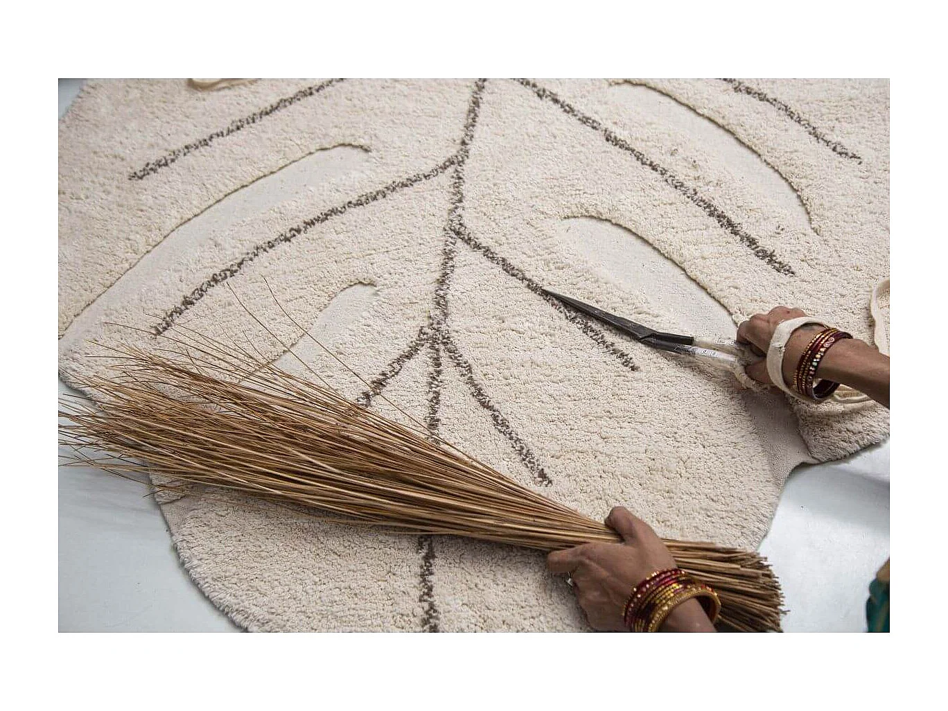 Tapis en forme de feuille pour salon Monstera Lorena Canals Originale Naturel Fait main Ta