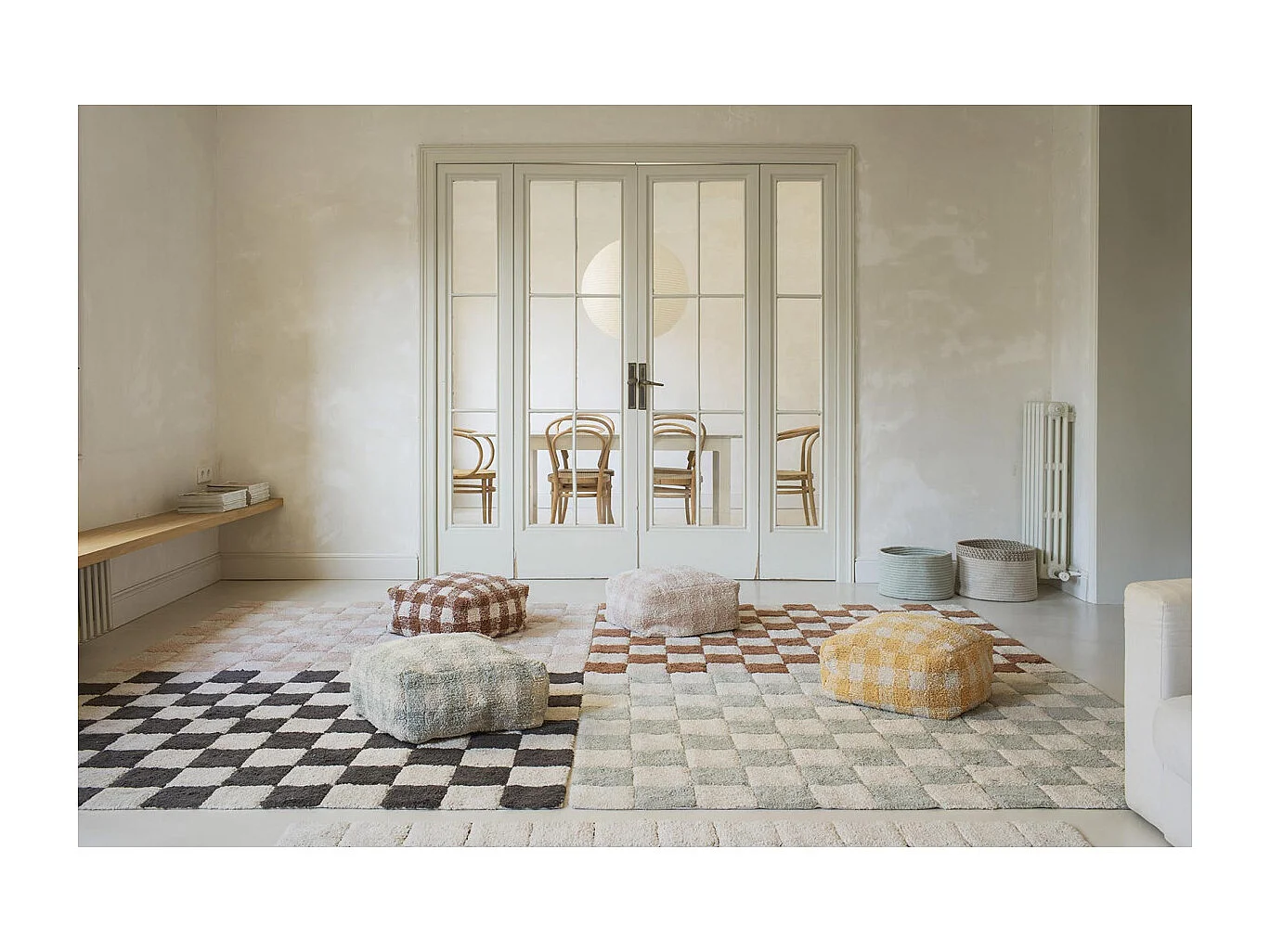 Alfombra ajedrez gris oscuro y beige 120 x 160 cm