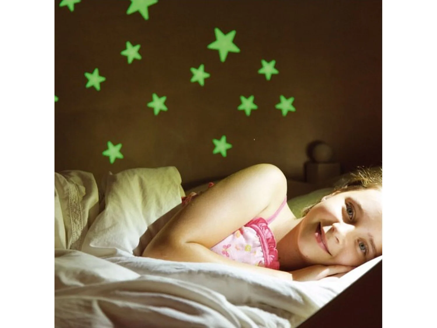 9 planètes et 100 étoiles phosphorescentes 4M