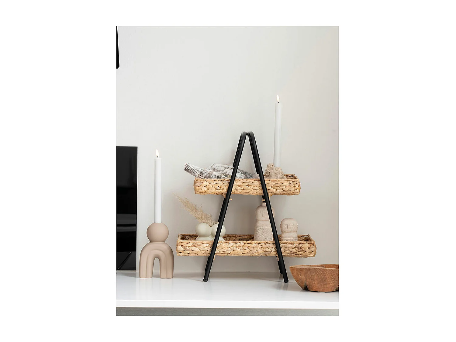 Plateau en jacinthe d'eau et métal noir et bois 42 x 23 x 43,5 cm