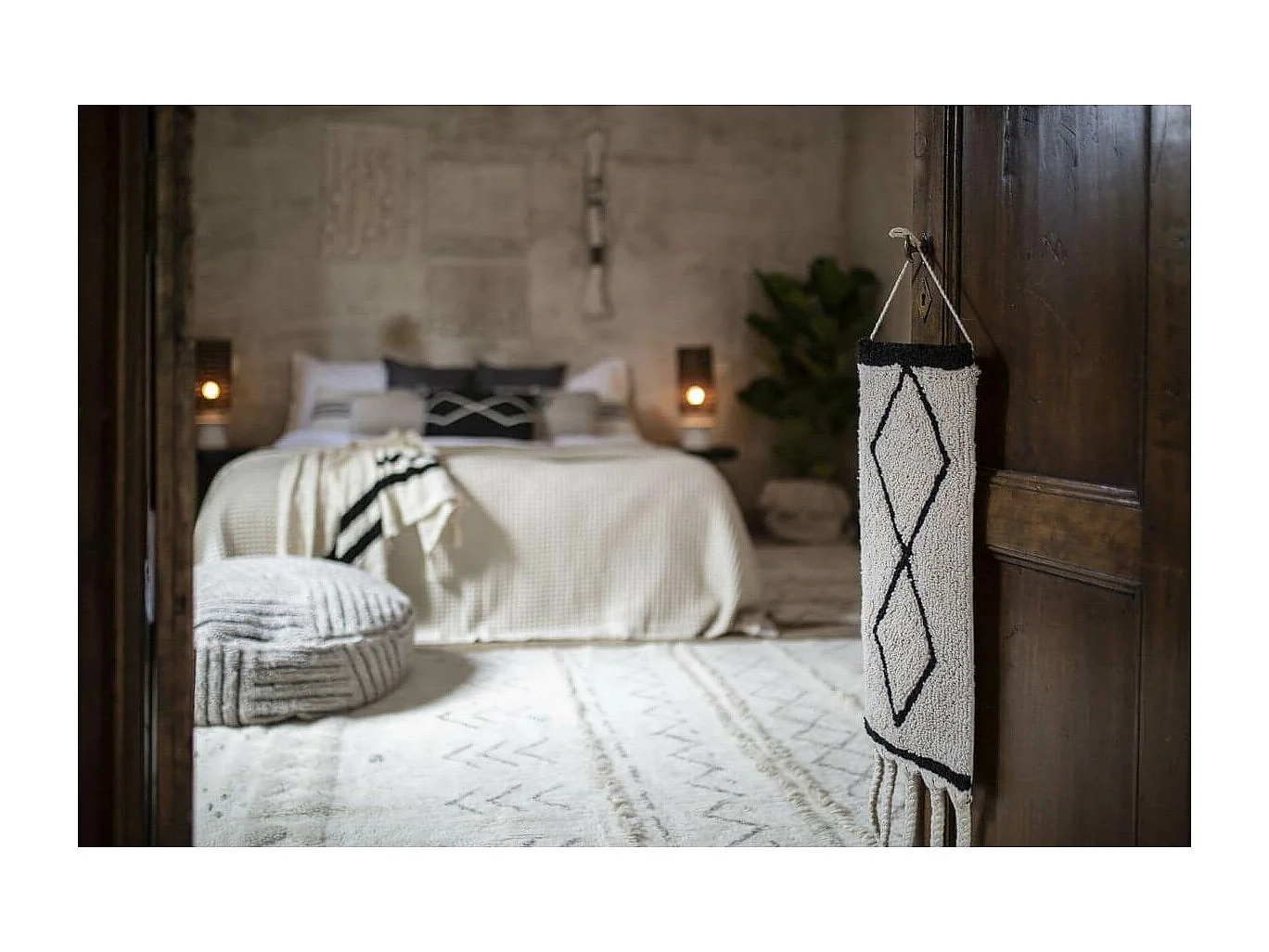 Alfombra bohemia beige con dibujos 140 x 200 cm