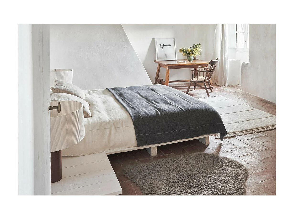 Alfombra de lana con efecto de piel de animal - gris con pelo largo - 75 x 110 CM