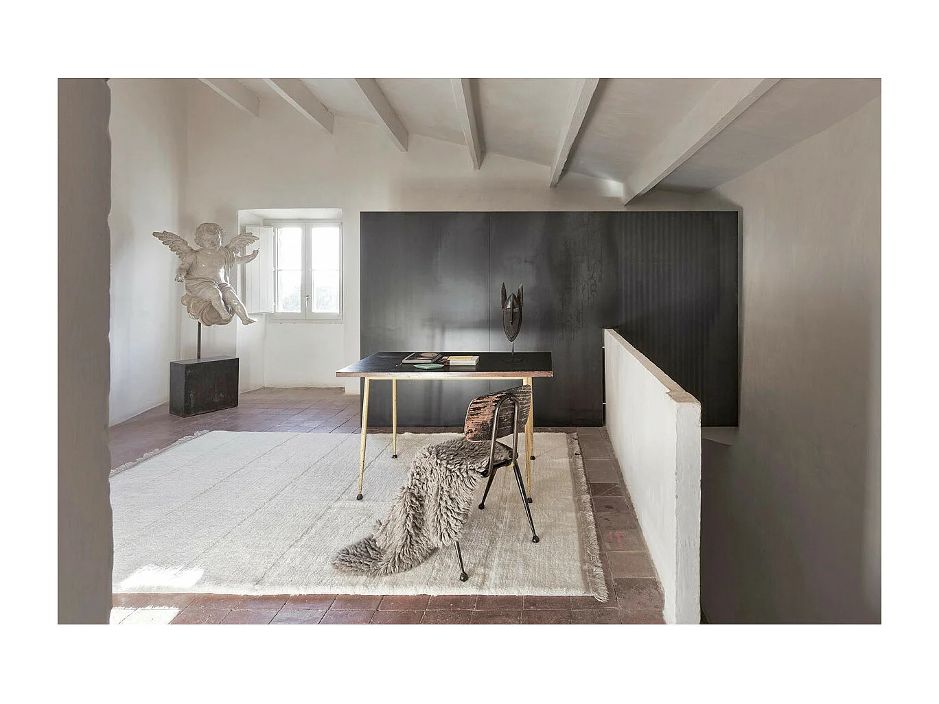 Alfombra de lana con efecto de piel de animal - gris con pelo largo - 75 x 110 CM