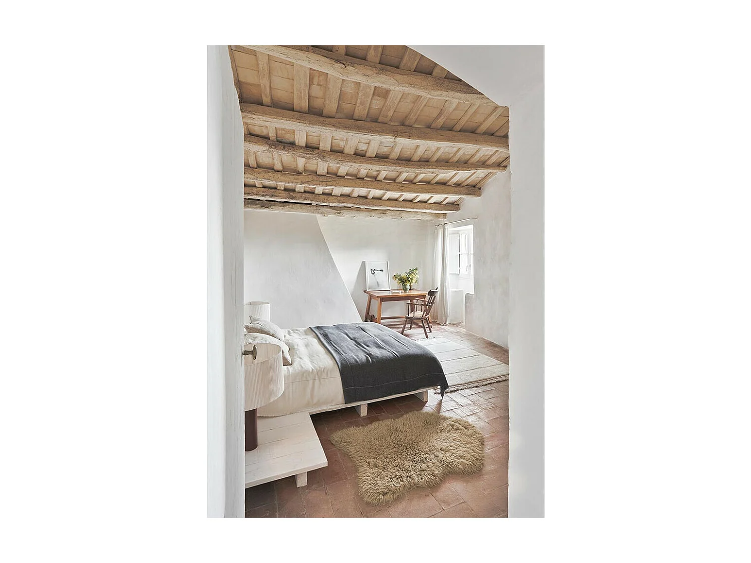 Alfombra de lana con efecto de piel de animal - beige con pelo largo - 75 x 110 CM