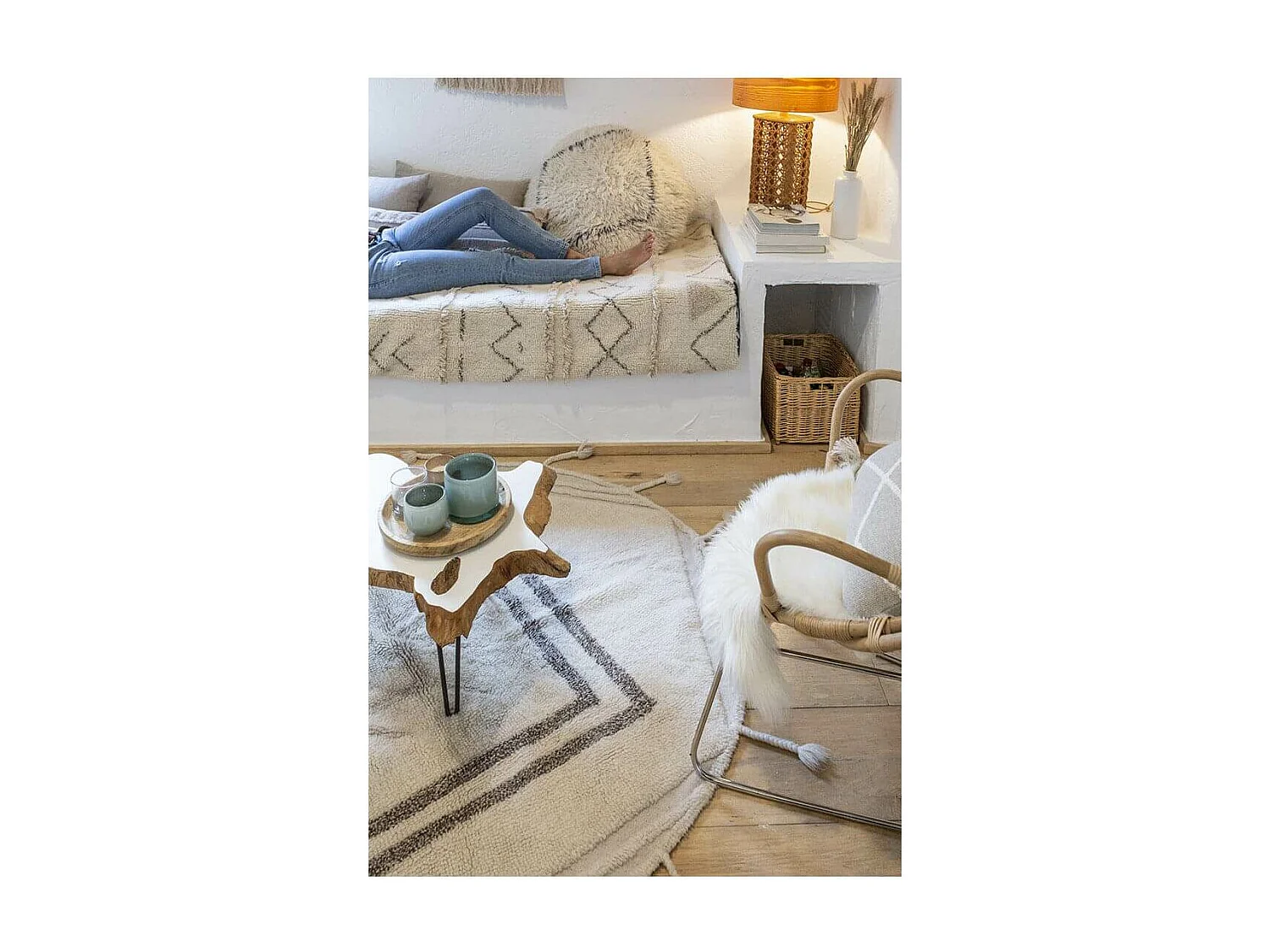 Alfombra bohemia beige con dibujos 80 x 140 cm