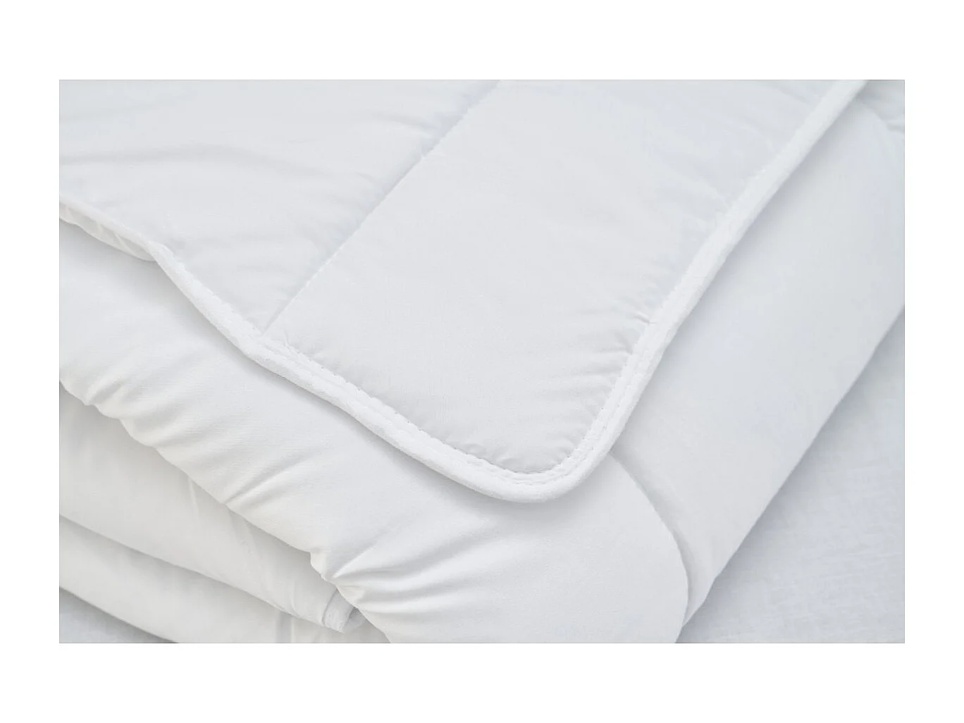 Couette Légère et Anti-transpiration 240x260cm