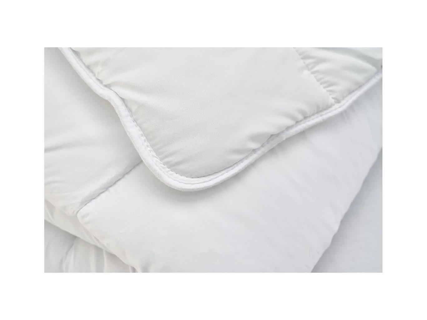 Couette tempérée douce 220x240cm