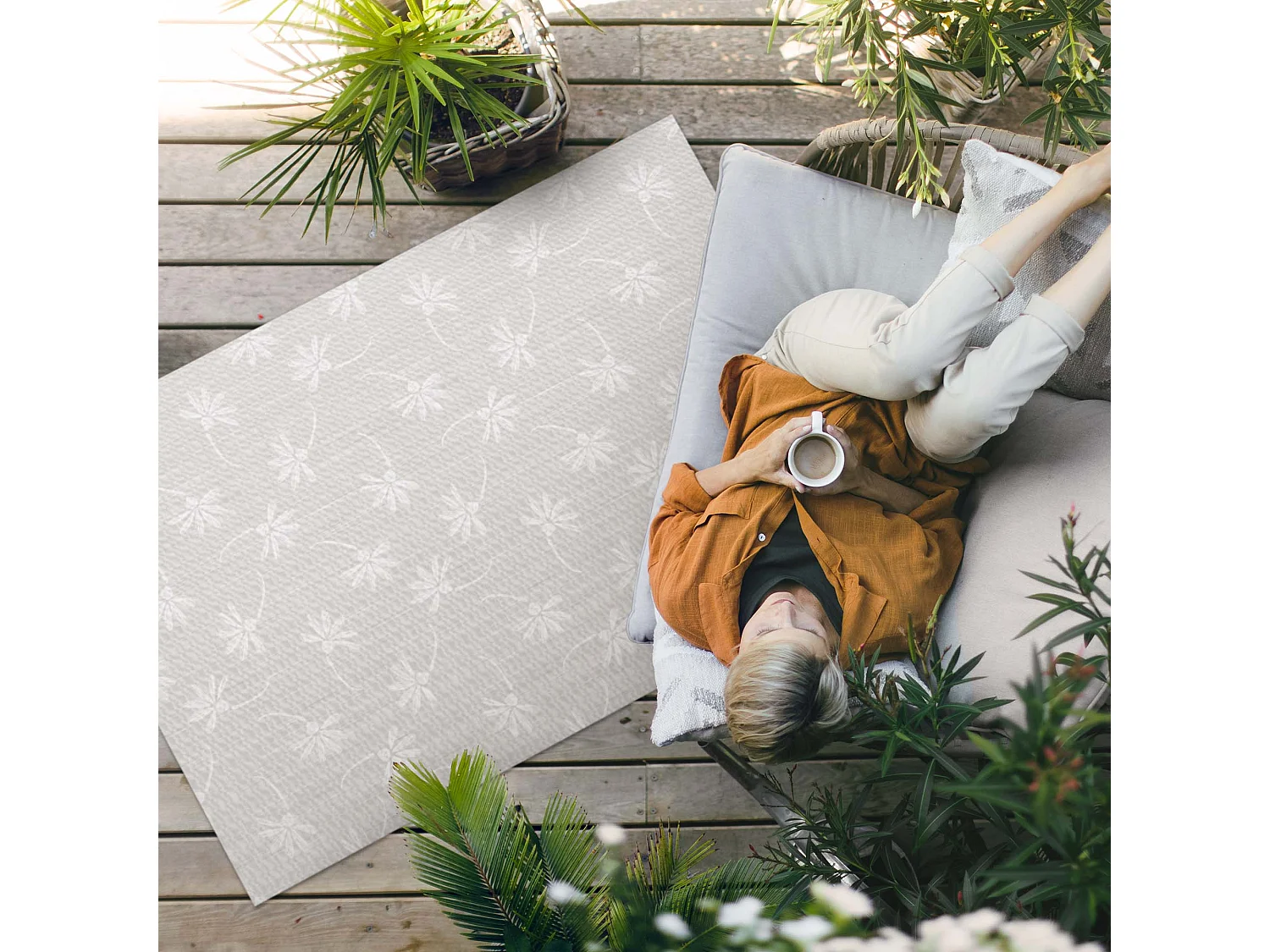 Vinylteppich für den Außenbereich, Außenteppich Zarte Blumen - 60x90 cm