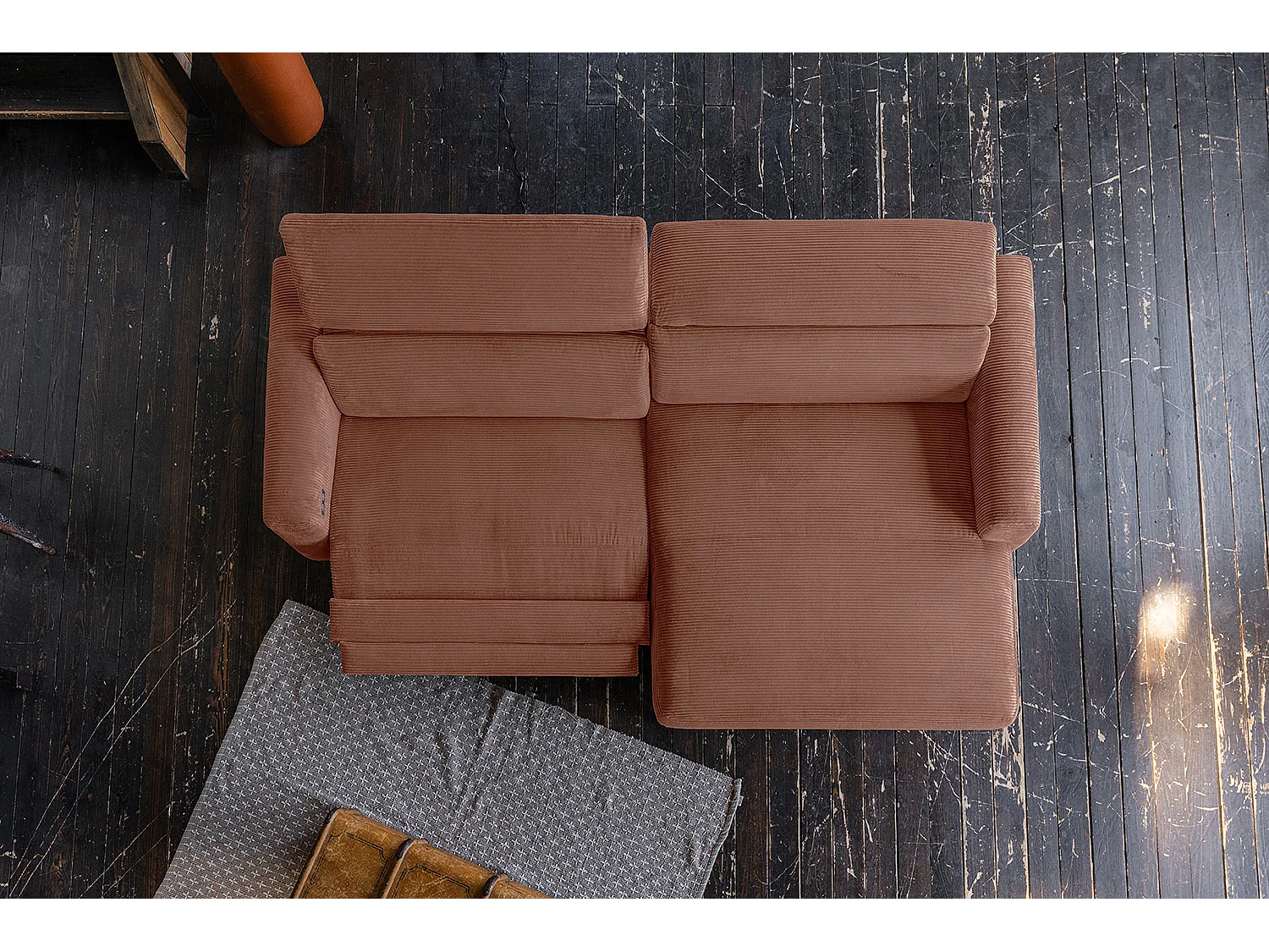 Sofá esquinero - marrón Pana - LAISKA